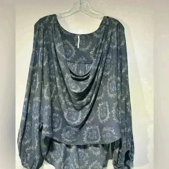Free People Tops - Free people woman’s peasant blouse dark gray multicolor floral pattern cowl
